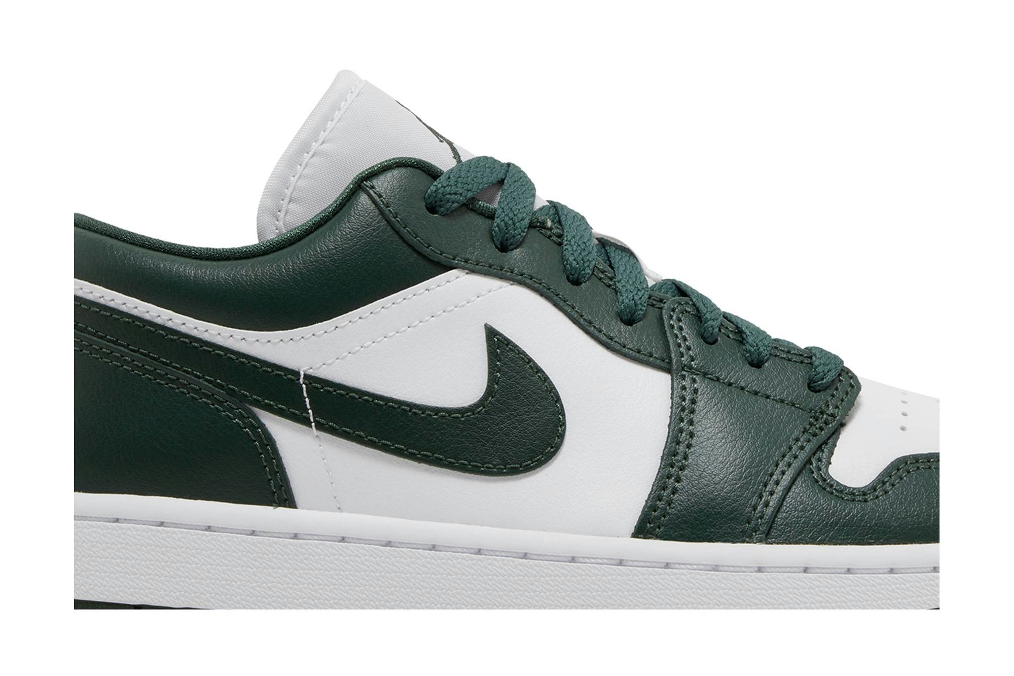 Air Jordan 1 Low ‚Galactic Jade‘ DC0774-113