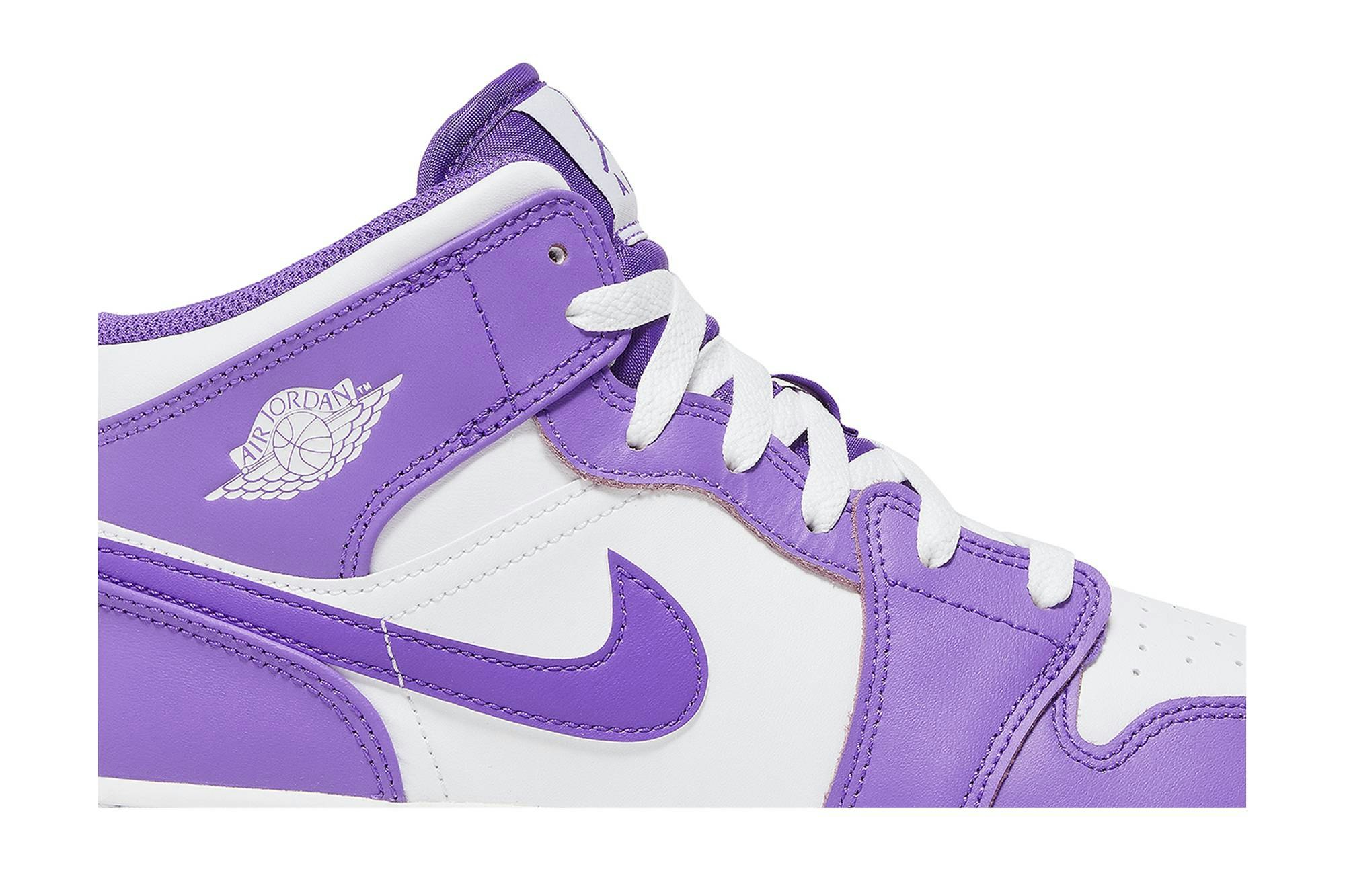 Air Jordan 1 Mid ‚White Purple‘ DQ8423-511