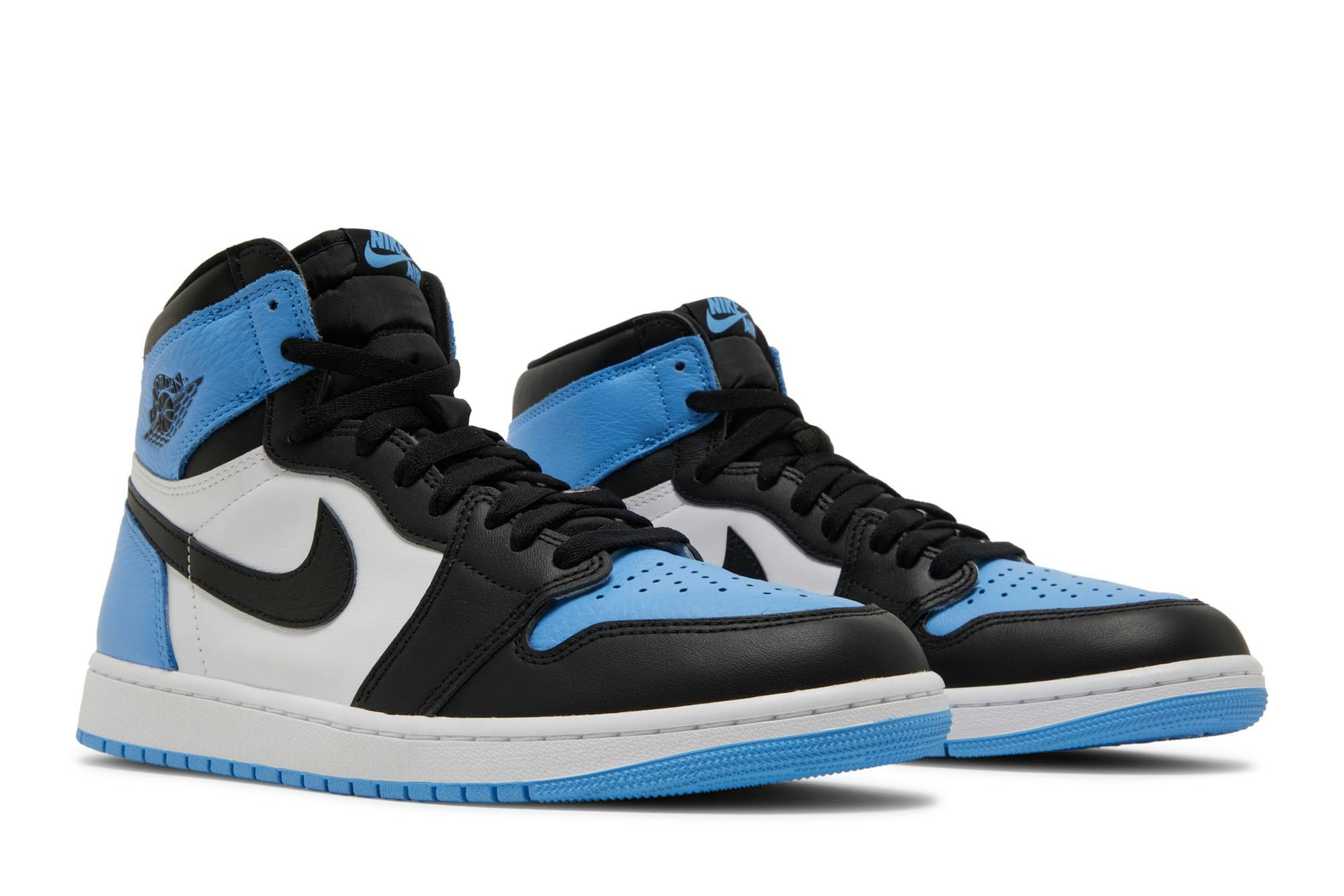 Air Jordan 1 Retro High OG ‚UNC Toe‘ DZ5485-400
