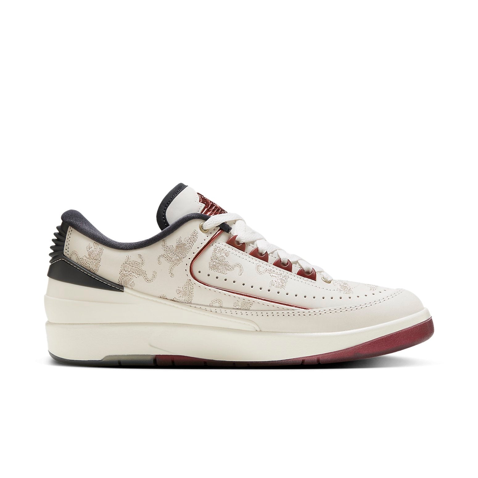 Air Jordan 2 Retro Low ‚Year of the Dragon‘ FJ5736-100
