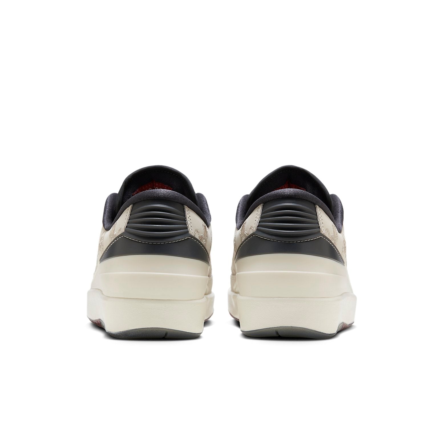 Air Jordan 2 Retro Low ‚Year of the Dragon‘ FJ5736-100