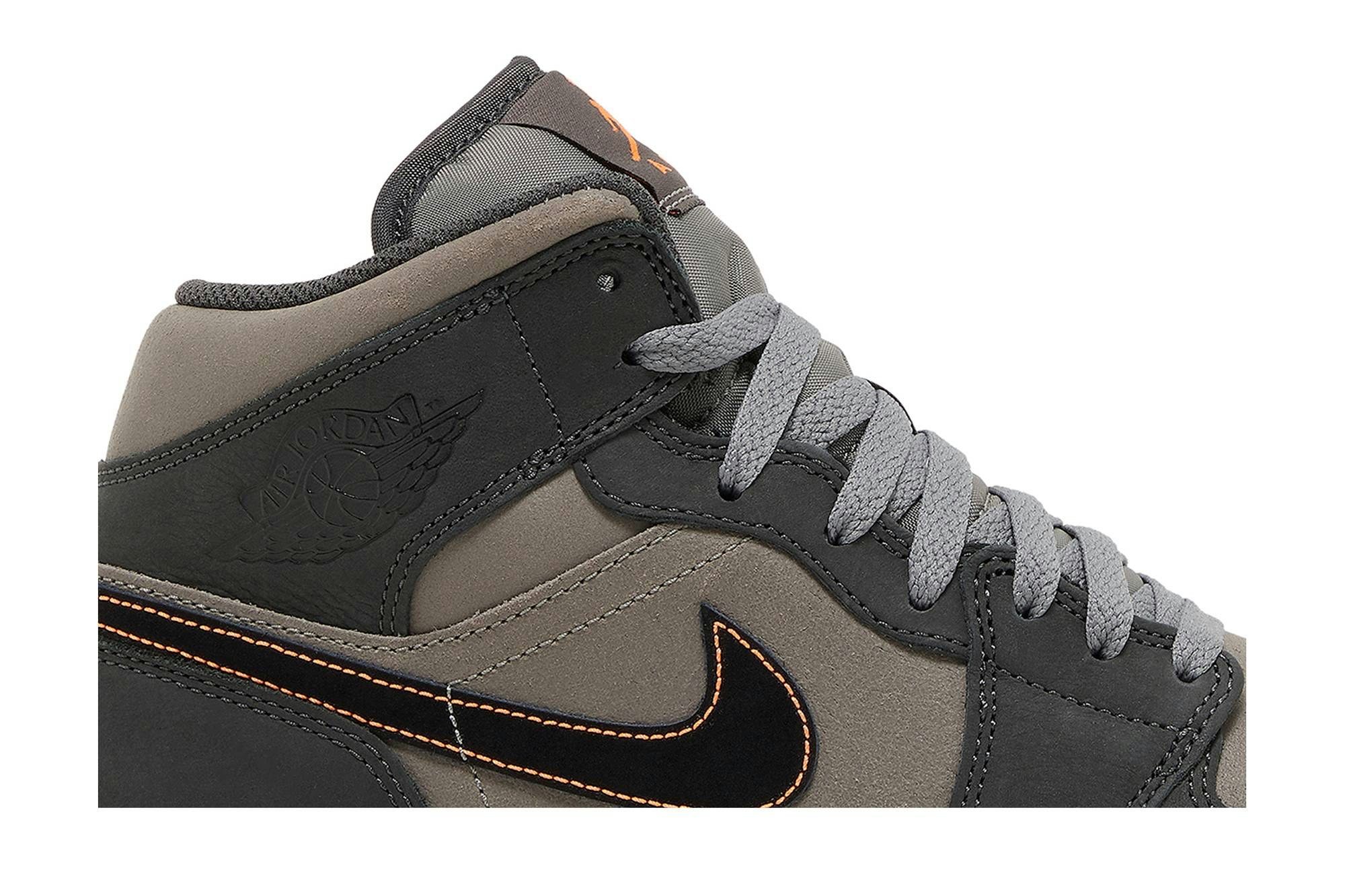 Air Jordan Air 1 Mid SE ‚Night Stadium‘ FQ8338-017