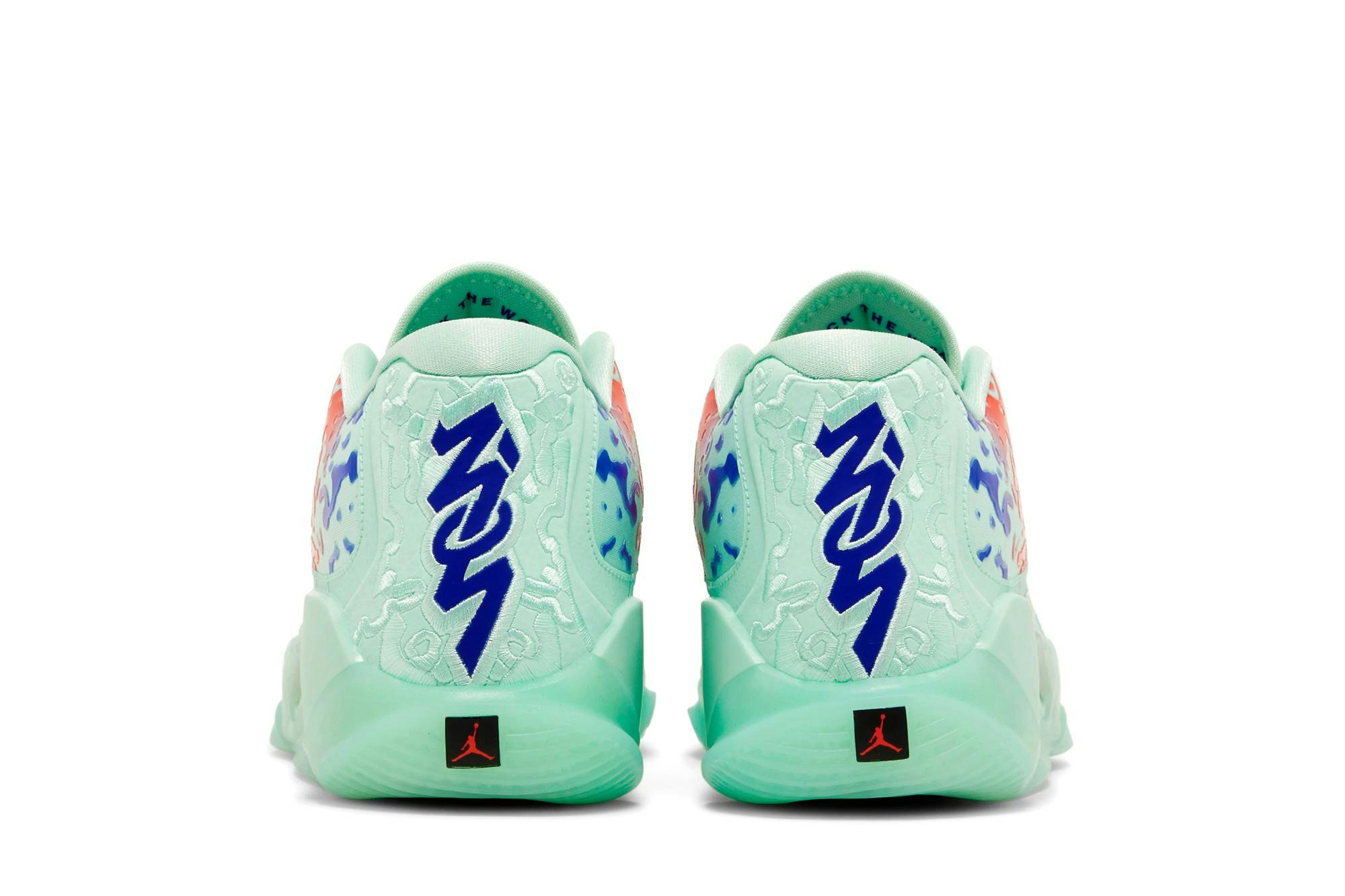 Air Jordan Zion 3 ‚Mud Sweat and Tears‘ DR0675-300