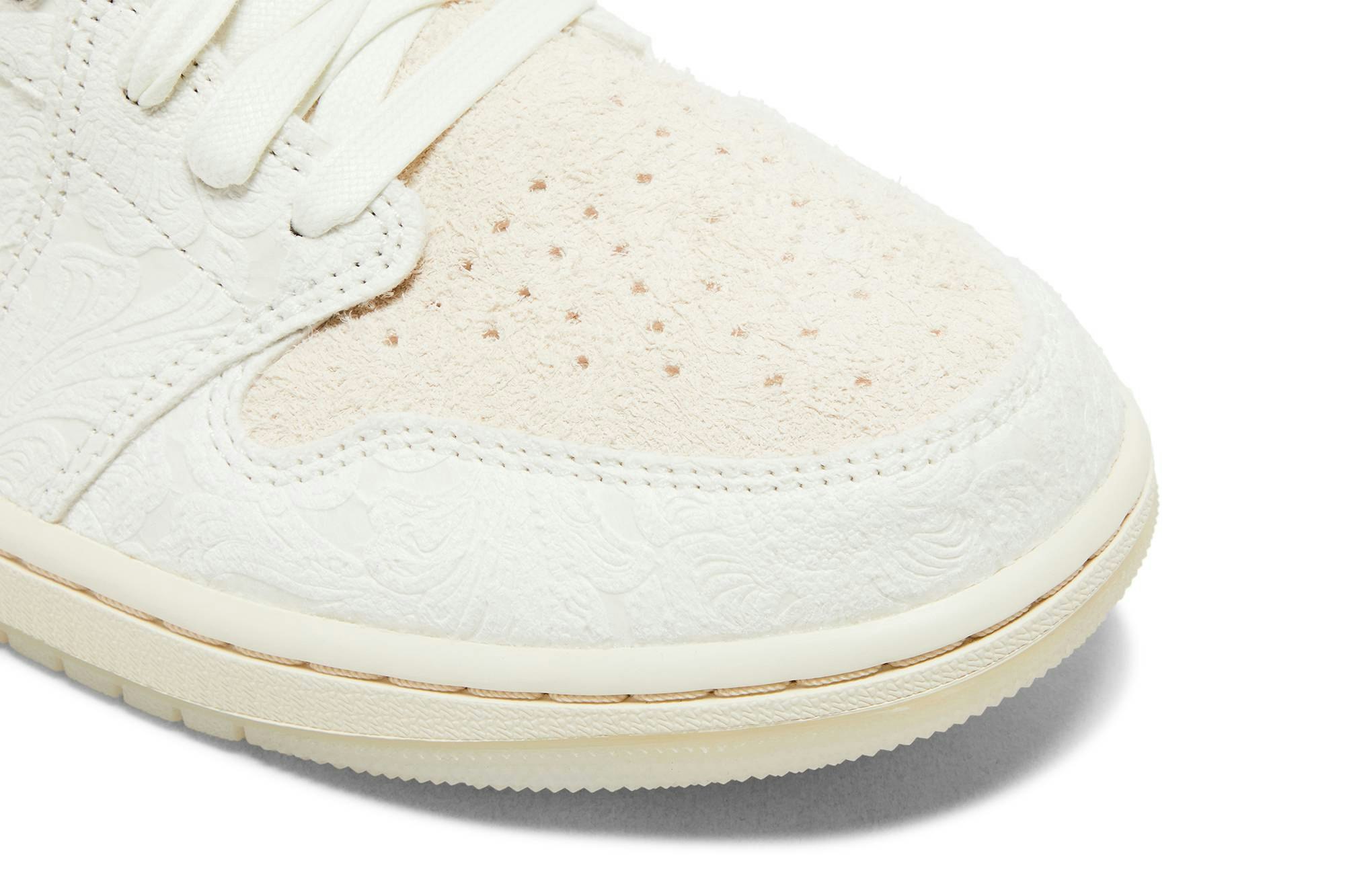 Chris Paul x Air Jordan 1 Low OG ‚CP3‘ FZ0455-200