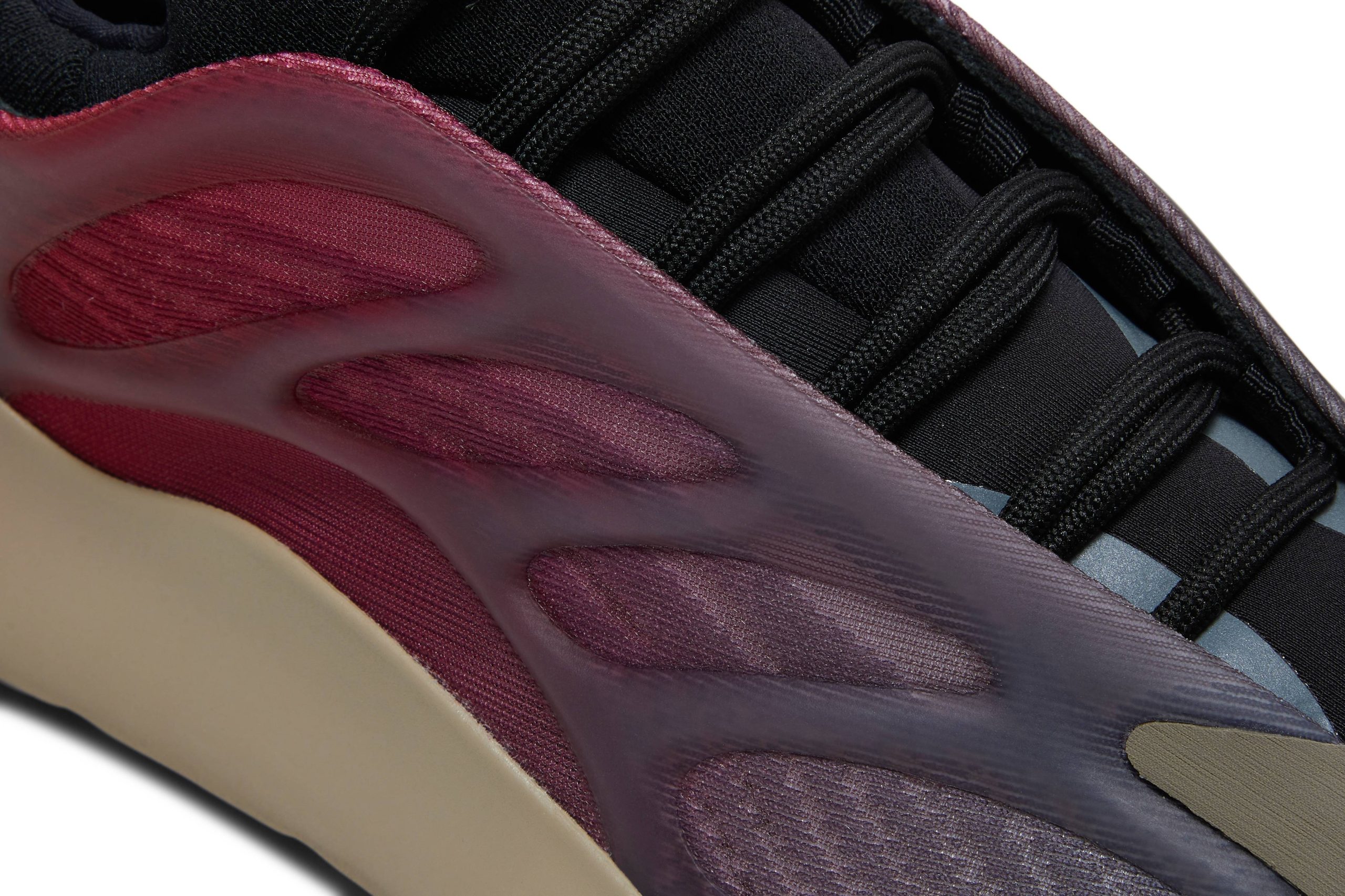 adidas Yeezy 700 V3 ‚Fade Carbon‘ GW1814 Domahi store