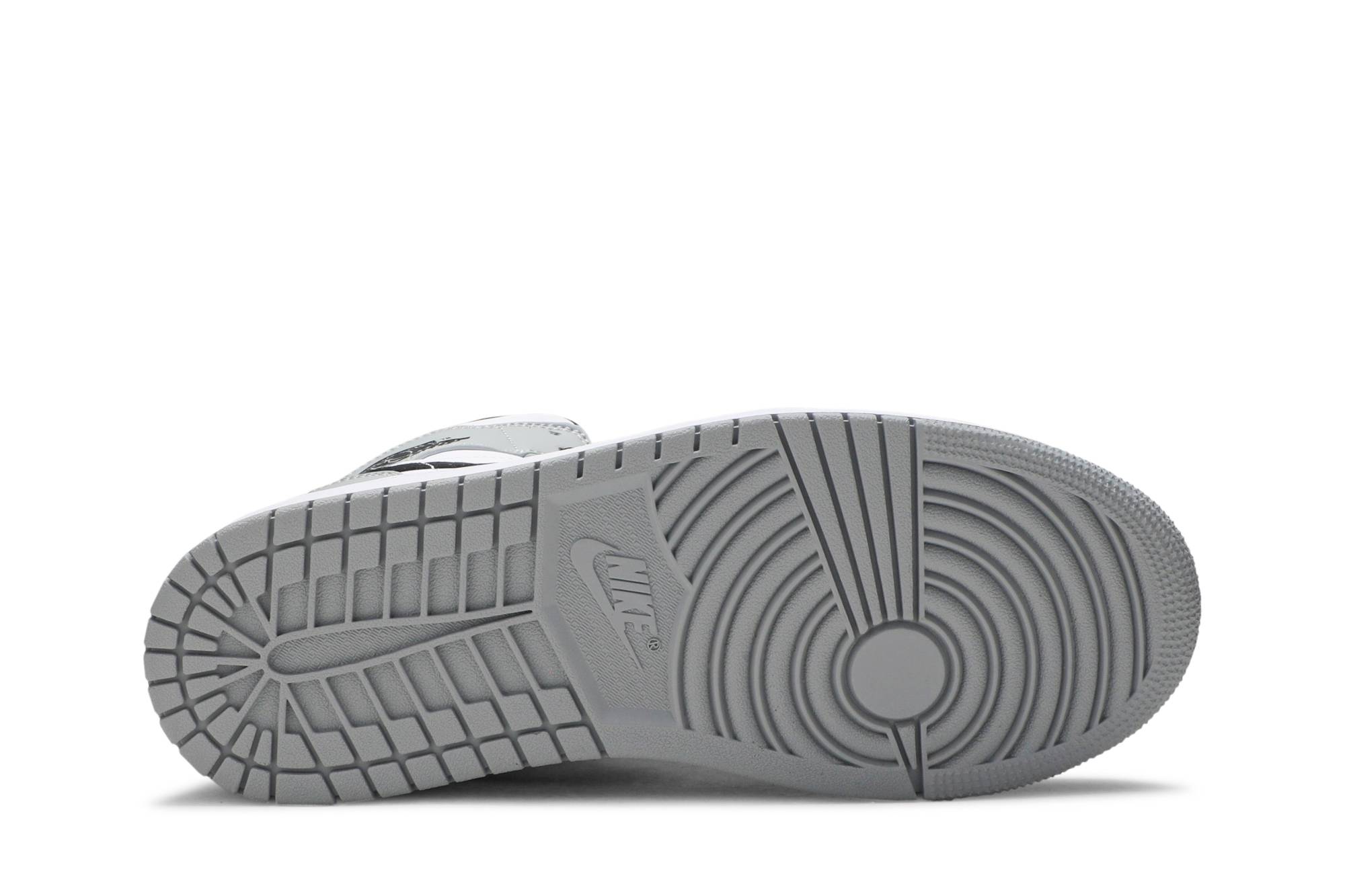 Air Jordan 1 Mid ‚Light Smoke Grey‘ 554724-092 Domahi store