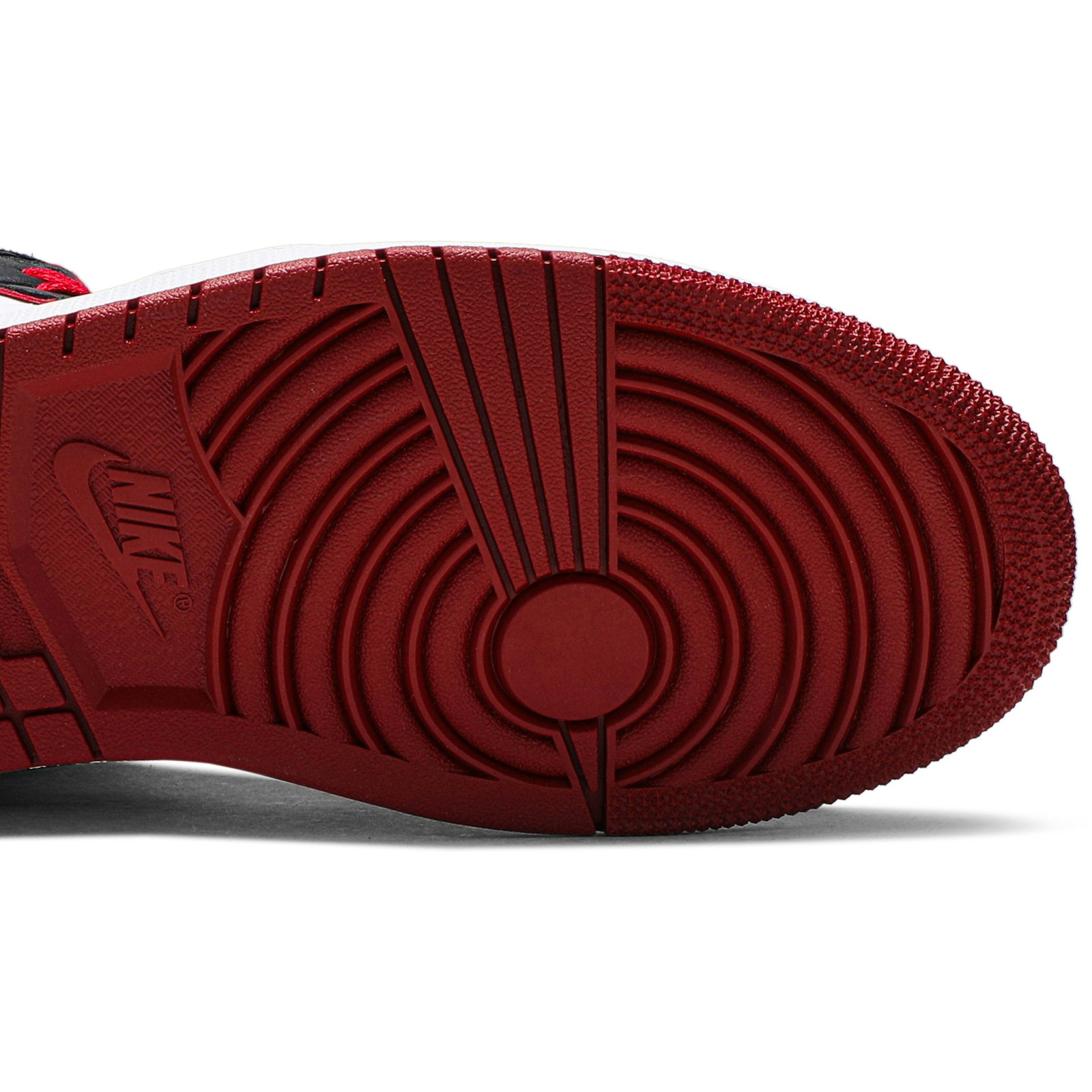 Air Jordan 1 Retro High OG ‚Bloodline‘ 555088-062 Domahi store