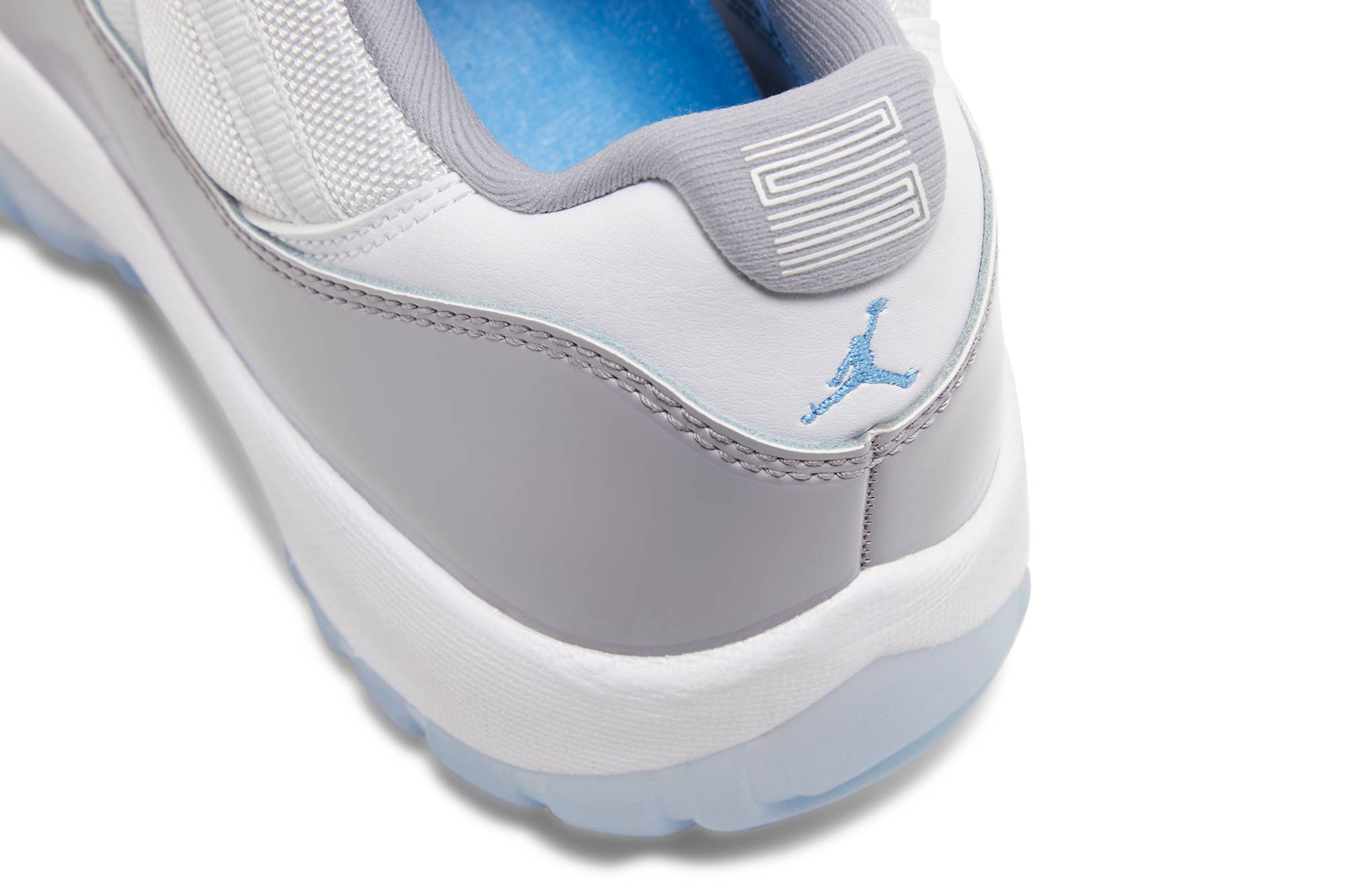 Air Jordan 11 Retro Low ‚Cement Grey‘ AV2187-140 Domahi store