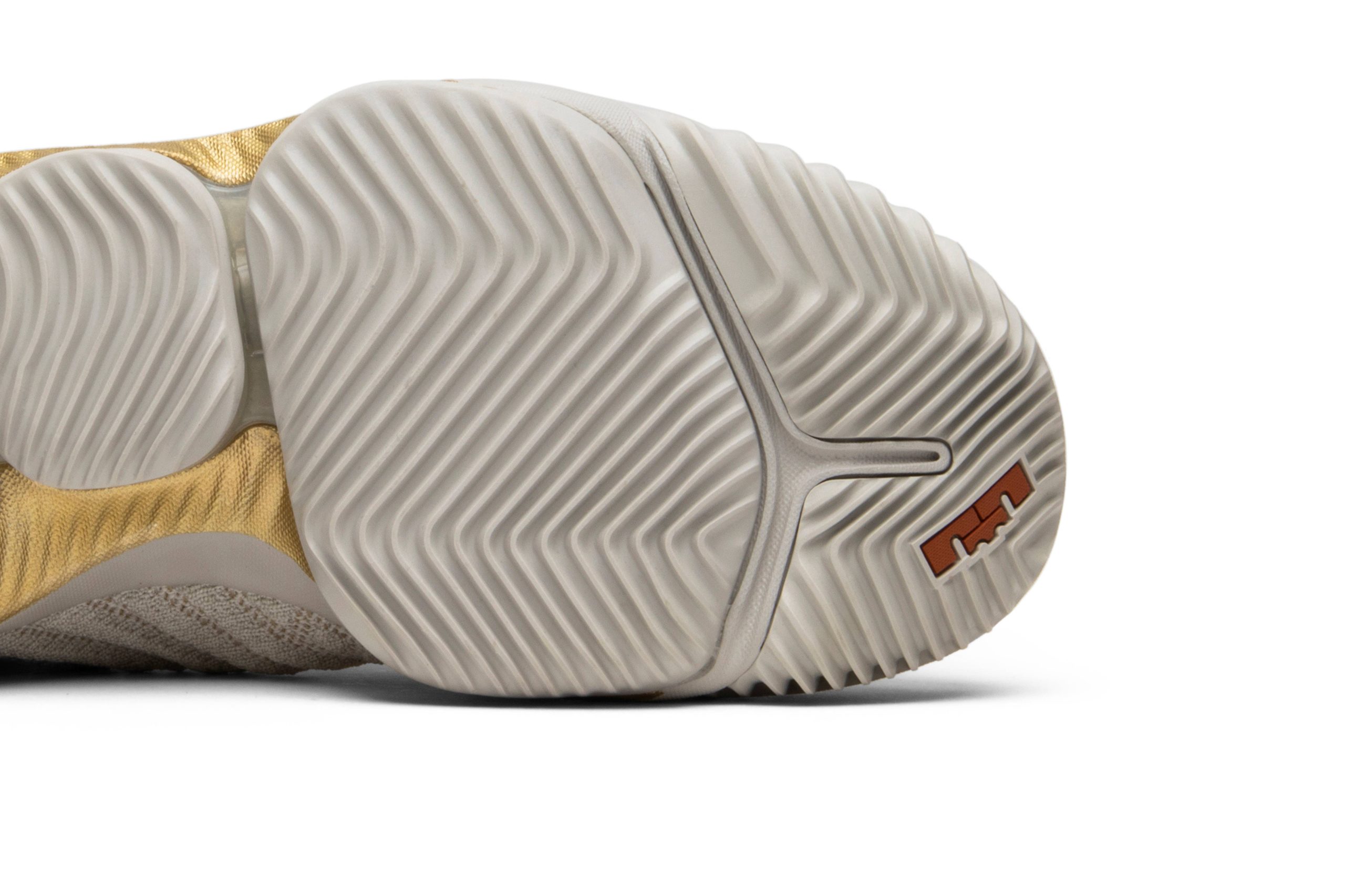 HFR x Nike LeBron 16 ‚Harlem’s Fashion Row‘ BQ6583-100 Domahi store