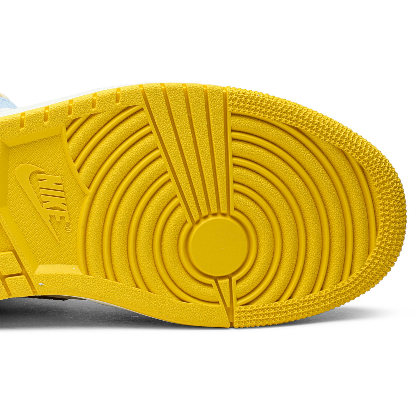 Maison Chateau Rouge x Air Jordan 1 Mid SE ‚Fearless‘ CU2803-200 Domahi store