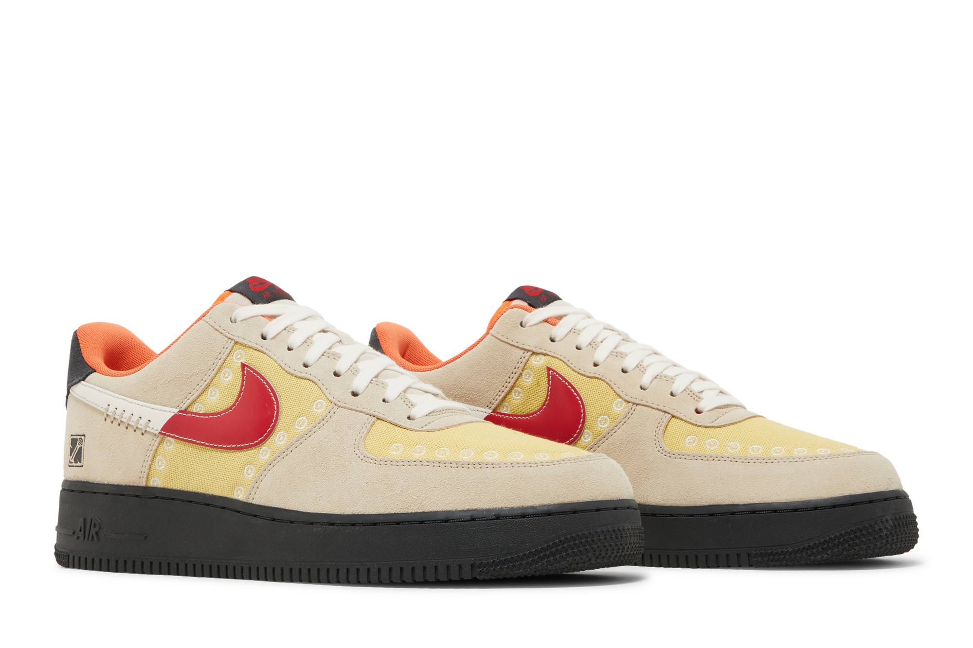 Nike Air Force 1 Low ‚Somos Familia‘ DZ5355-126 Domahi store