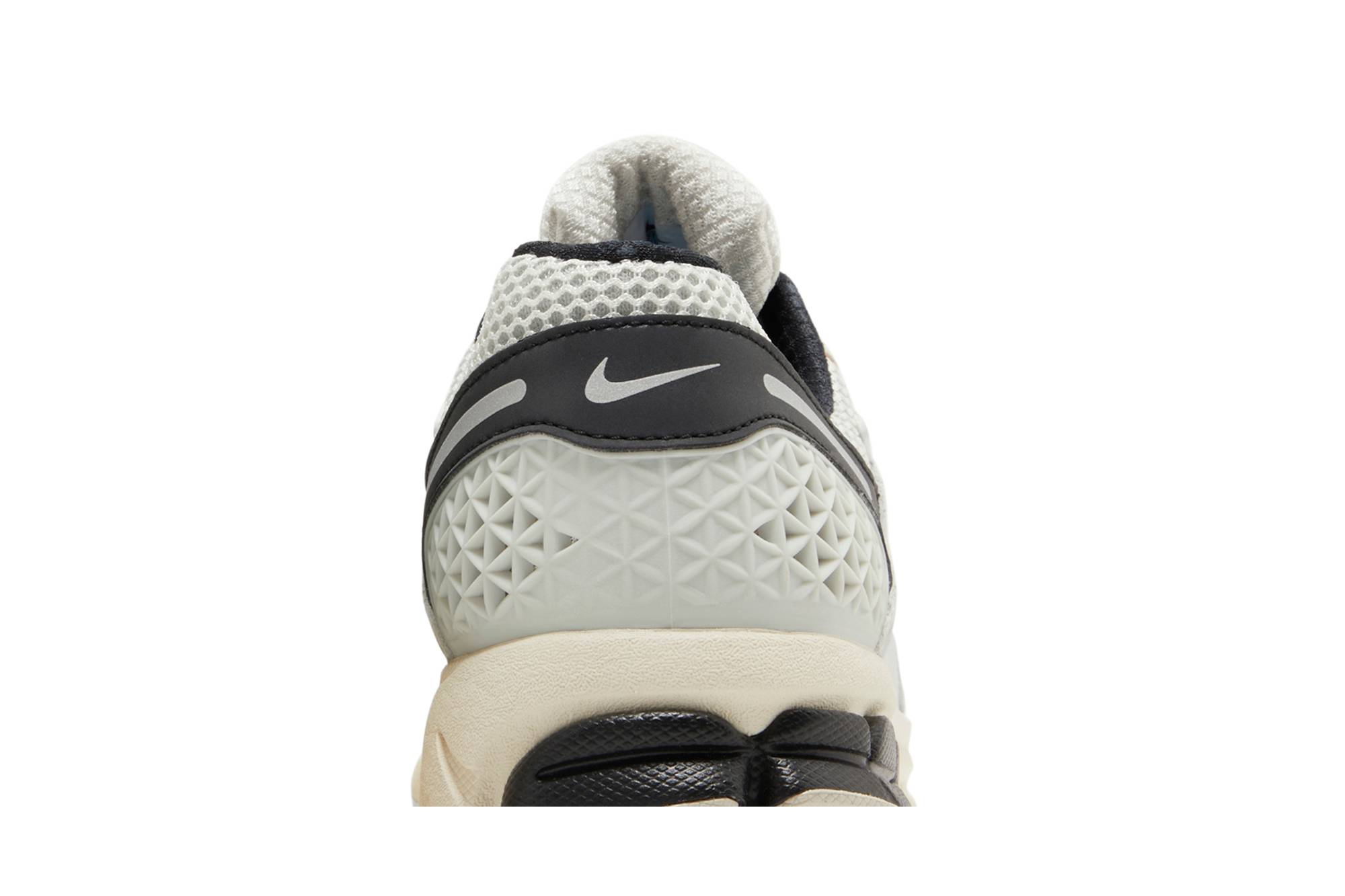 Nike Air Zoom Vomero 5 ‚Supersonic‘ FN7649-110 Domahi store