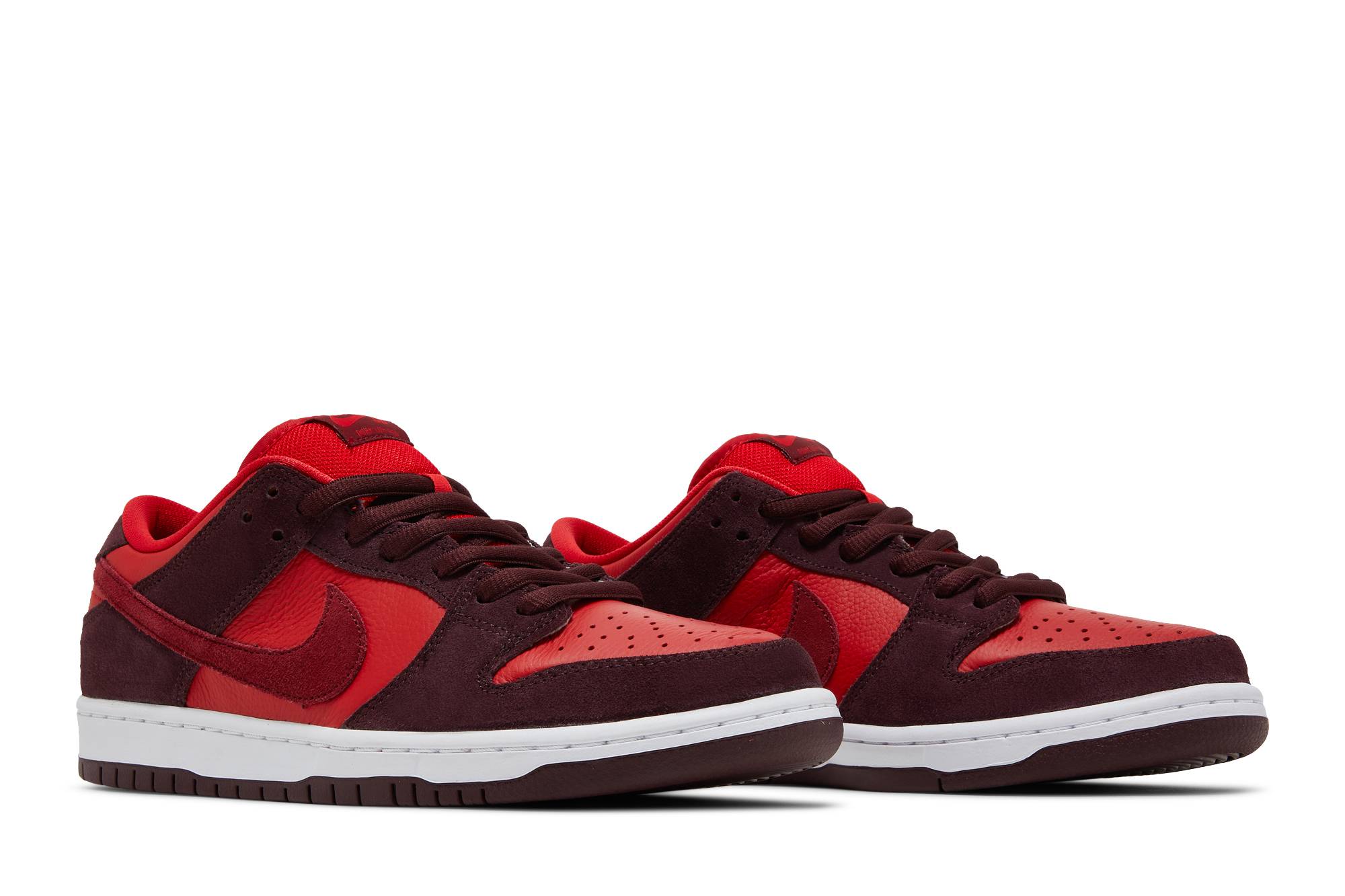 Nike SB Dunk Low ‚Cherry‘ DM0807-600 Domahi Store