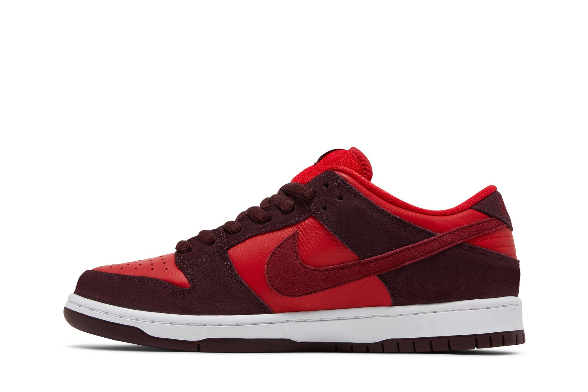 Nike SB Dunk Low ‚Cherry‘ DM0807-600 Domahi Store