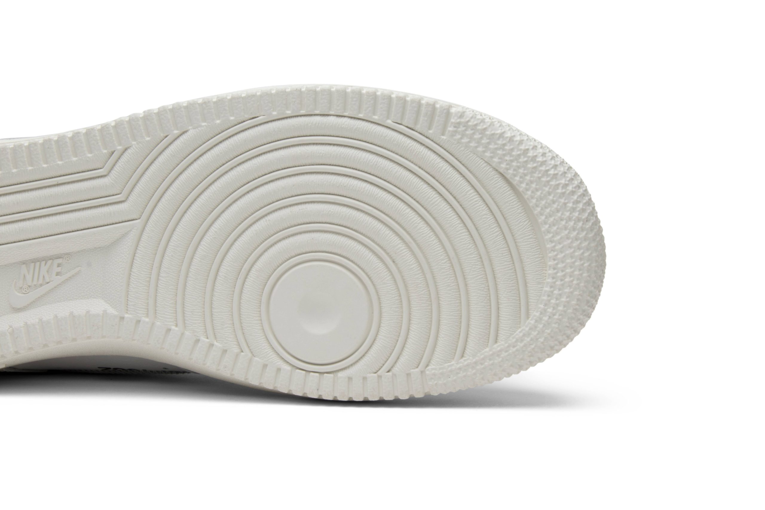 Off-White x Nike Air Force 1 Low ‚ComplexCon Exclusive‘ AO4297-100 Domahi store