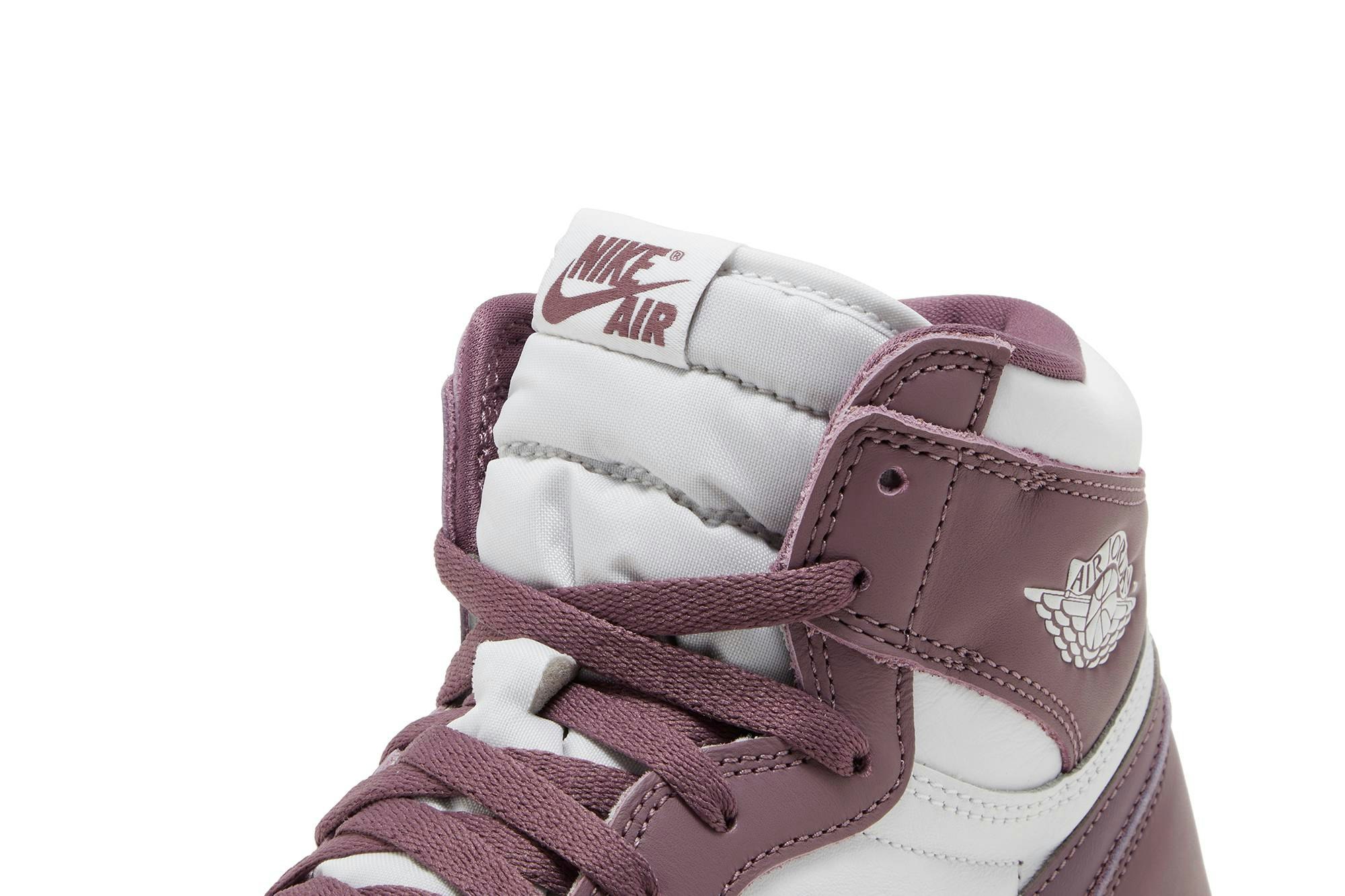 air-jordan-1-high-og-mauve-dz5485-105-z50fa.jpeg