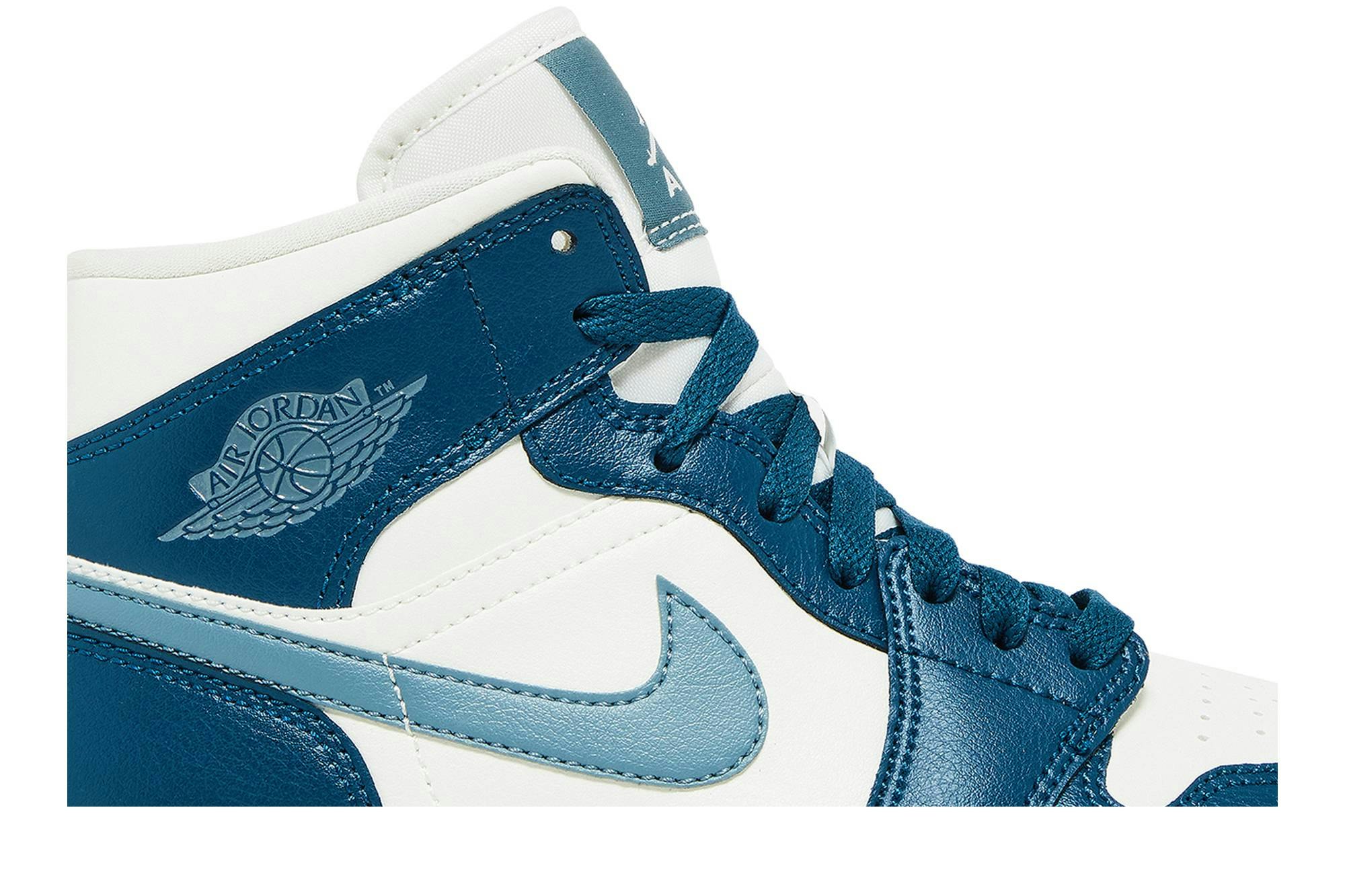 Air Jordan 1 Mid ‘Sky J French Blue’ BQ6472-414