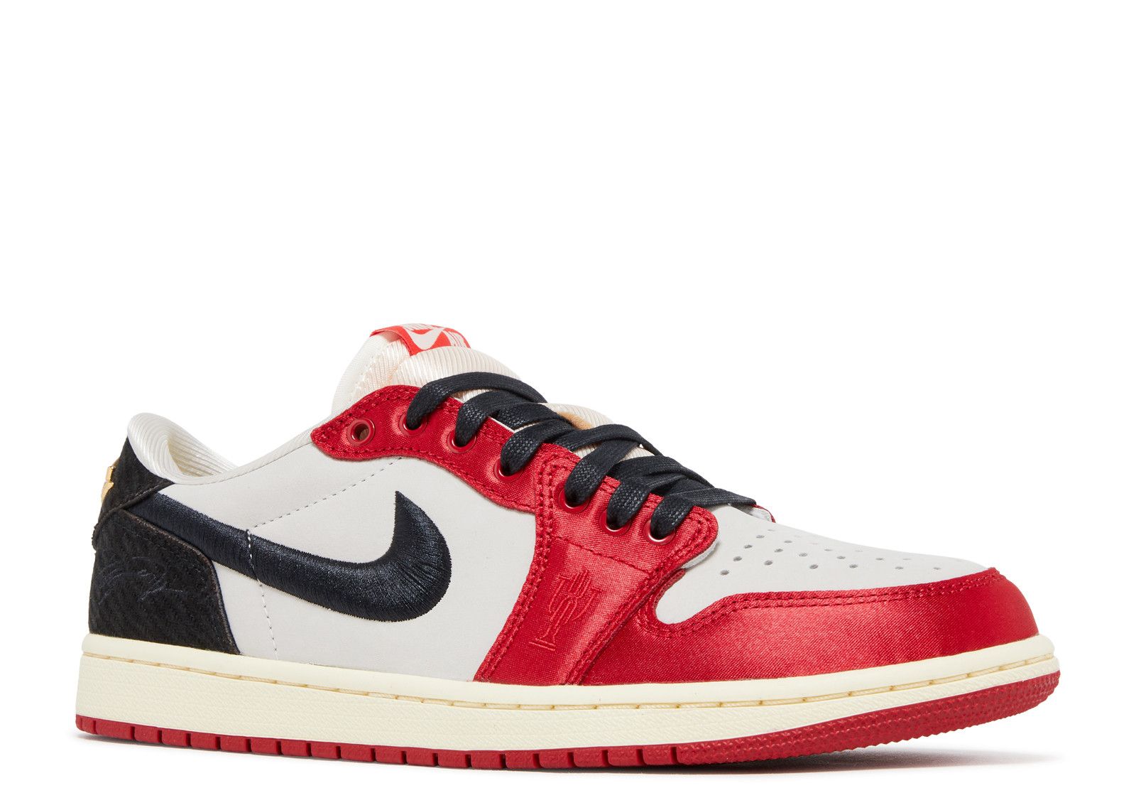 Air Jordan 1 Retro Low OG ‘Trophy Room’ FN0432-017