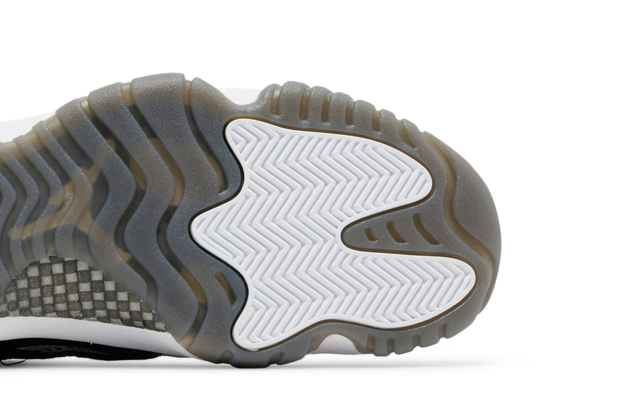 Air Jordan 11 Low IE ‘Black White’ 919712-001