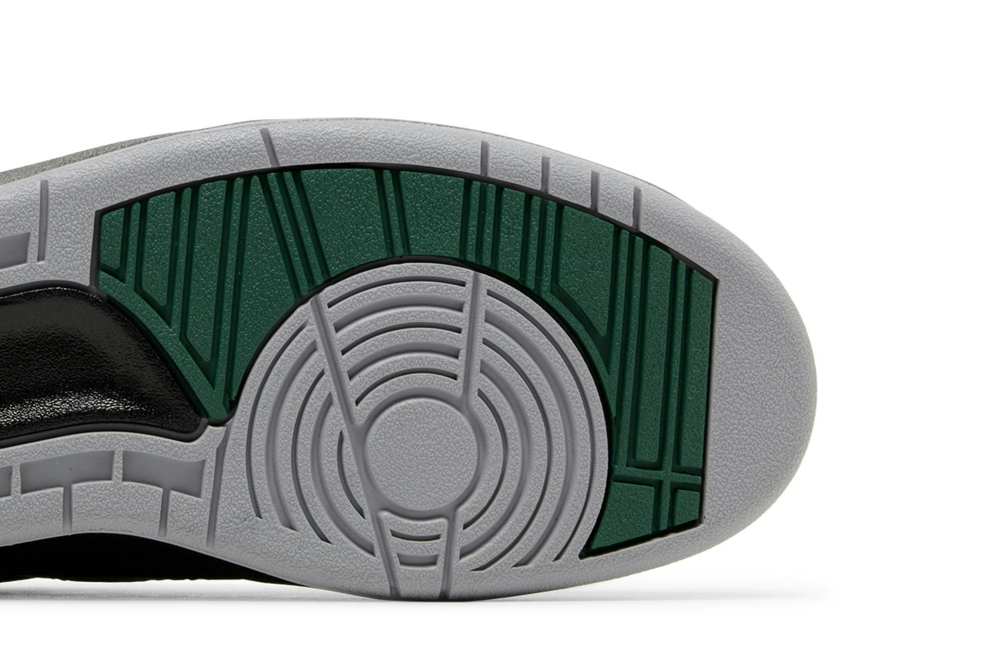 Air Jordan 2 Retro Low ‘Christmas’ FJ6869-006