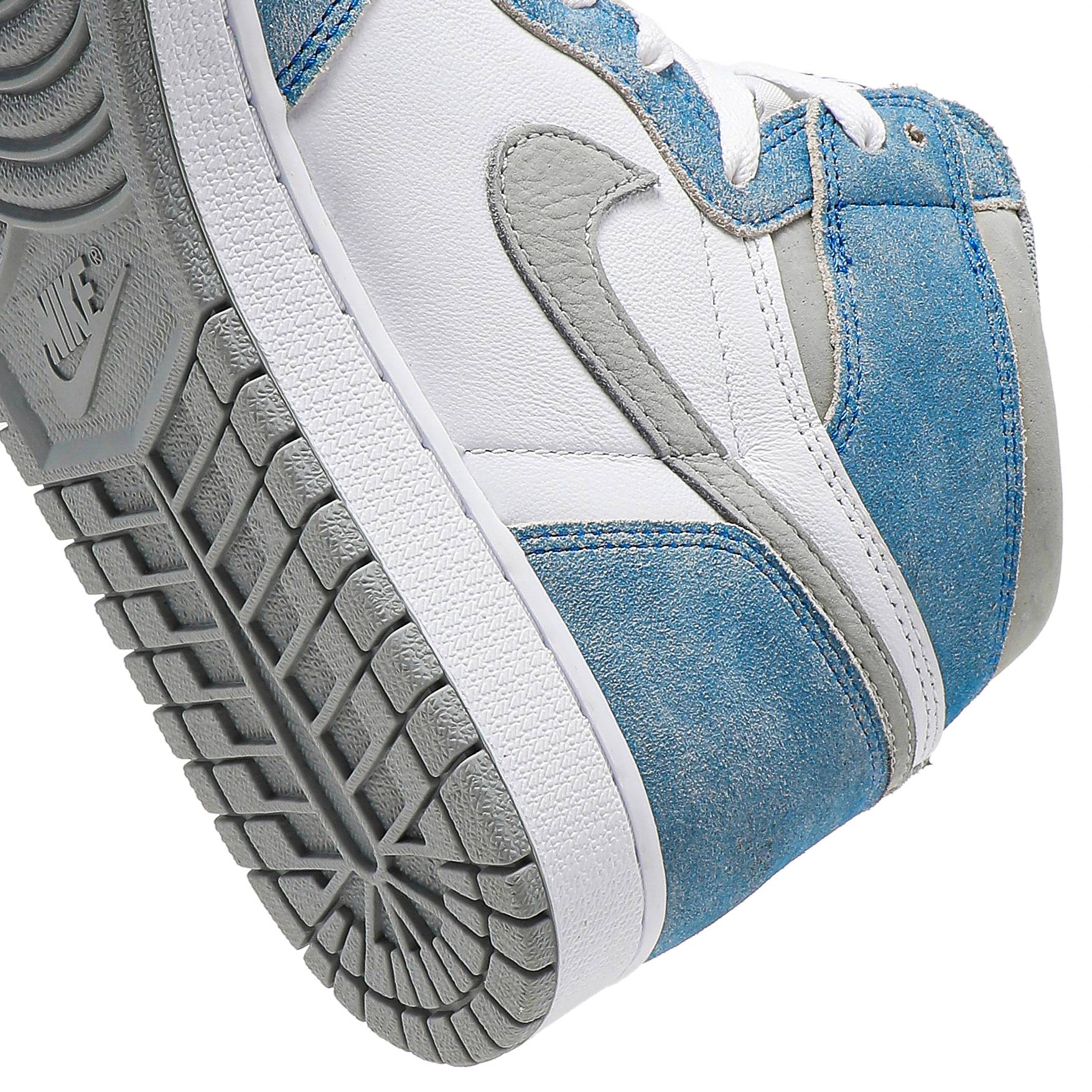 Air Jordan 1 Retro High OG ‘Hyper Royal’ 555088-402 Domahi store