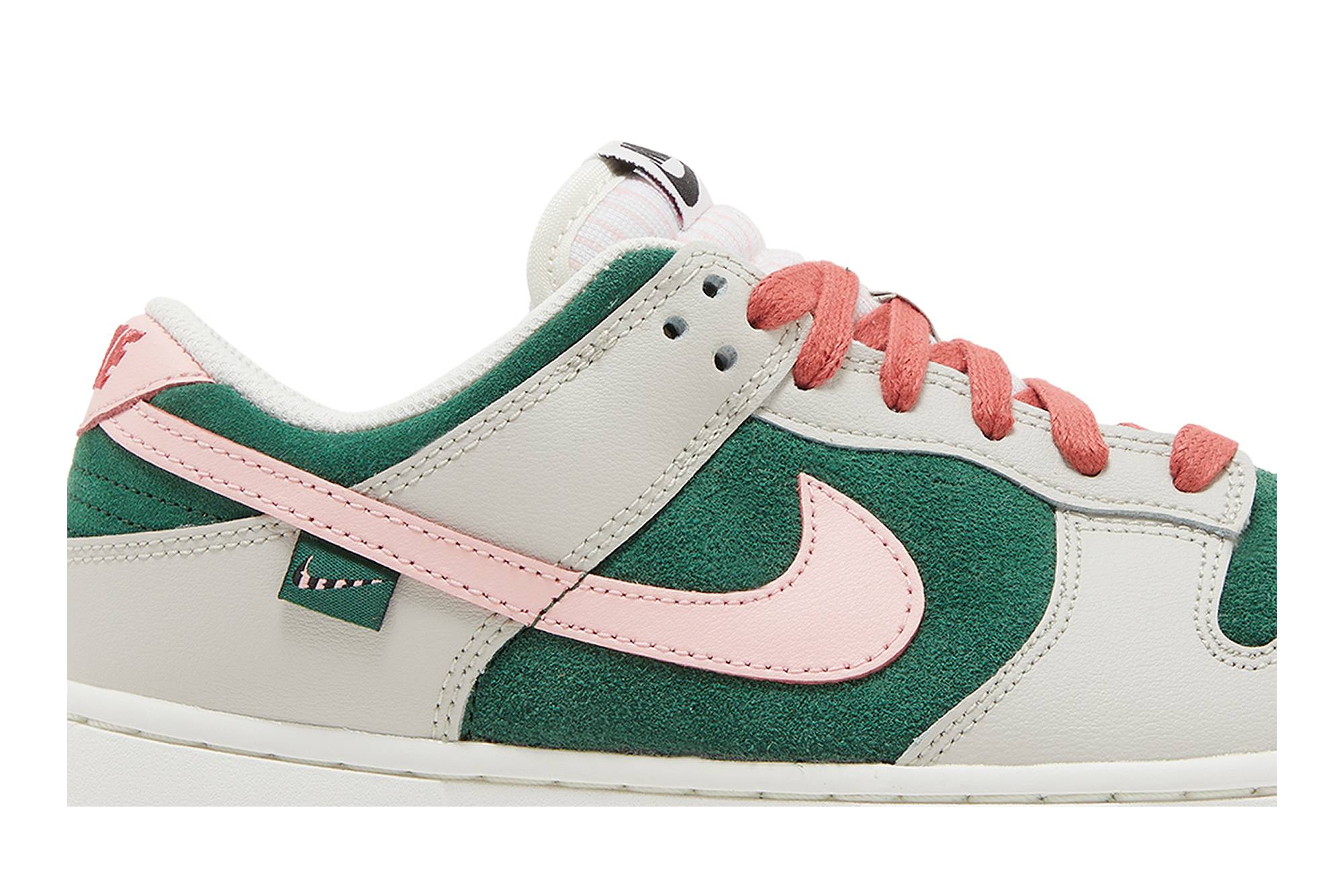 Nike Dunk Low SE ‘All Petals United’ FN8923-061 Domahi store