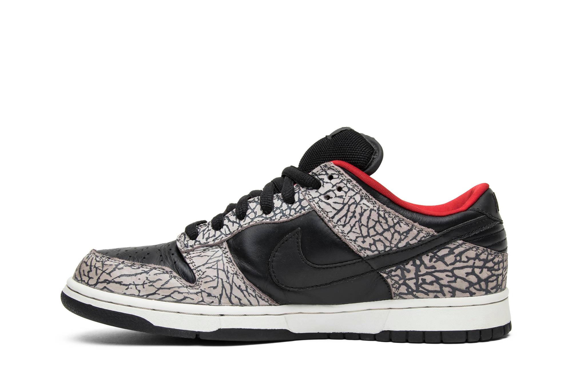 Nike SB Dunk Low Pro x Supreme ‘Black Cement’ 304292-131 Domahi store